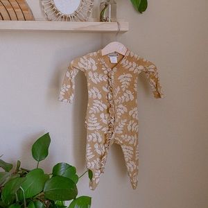 Spearmint Love Ruffle Footie